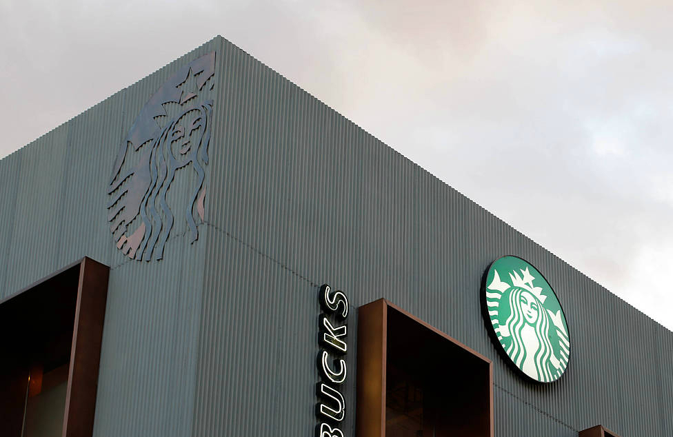 “双尾海妖”星巴克的2018年