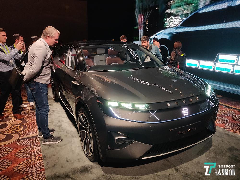 拜腾公布全新48寸交互界面，更多量产细节也浮出水面 | CES 2019