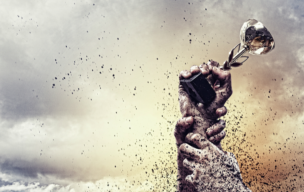 中国电商战局：阿里、京东激烈攻防，拼多多、小红书们侧翼游击