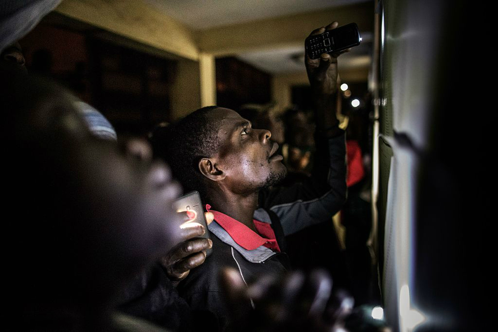 小米走进非洲，传音如何应对？