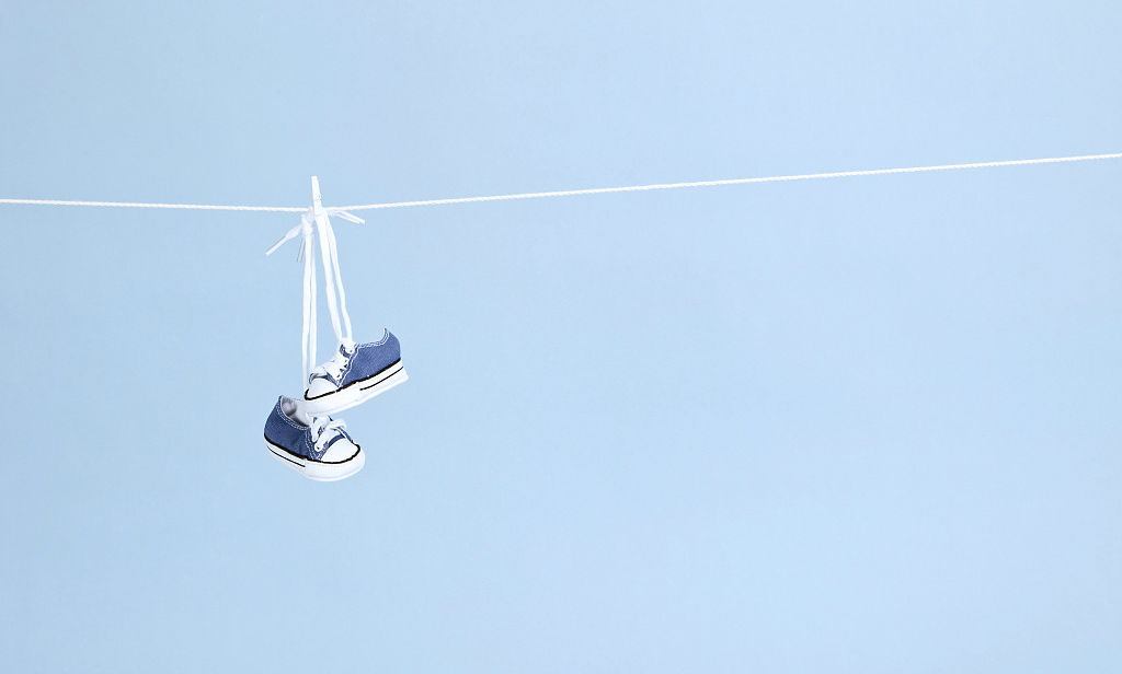 自动系鞋带的耐克鞋，智能穿戴设备正确打开方式