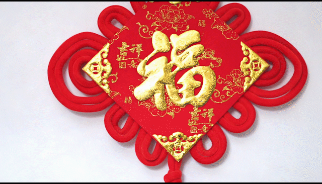 通过摄像头识别现实环境，然后在手机上出现虚拟福卡，这就是AR扫福