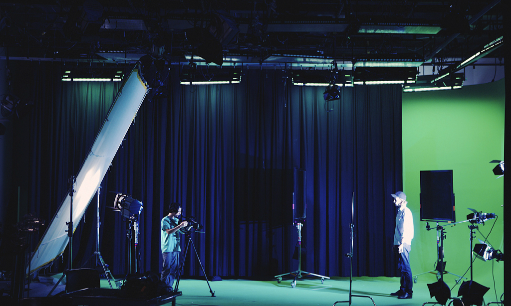 农村刷墙报纸包版，网大营销越来越大手笔