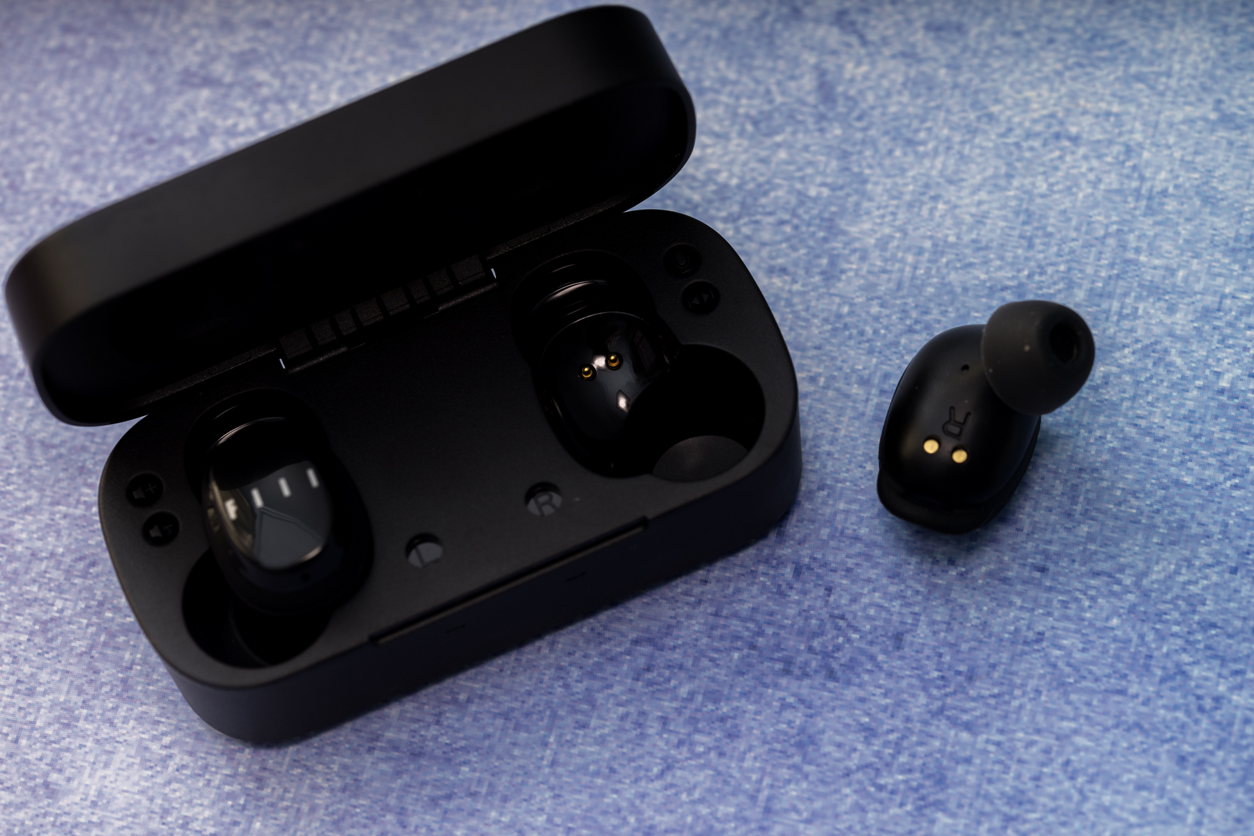 蓝牙5.0、6小时续航，FIIL T1真无线运动耳机评测 | 钛极客