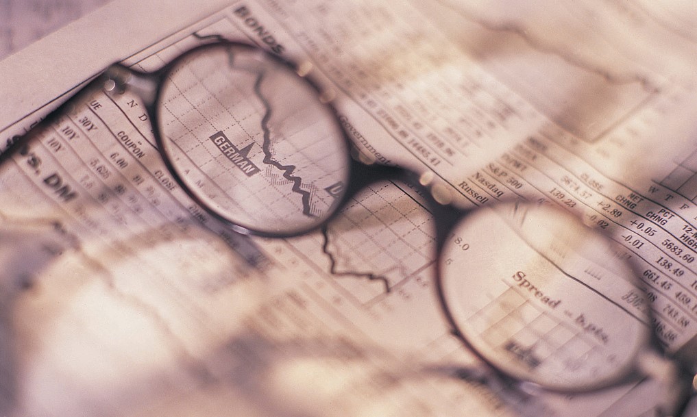 10张图看懂影视公司“过冬”姿势：国企有钱，民企有债，国进民退