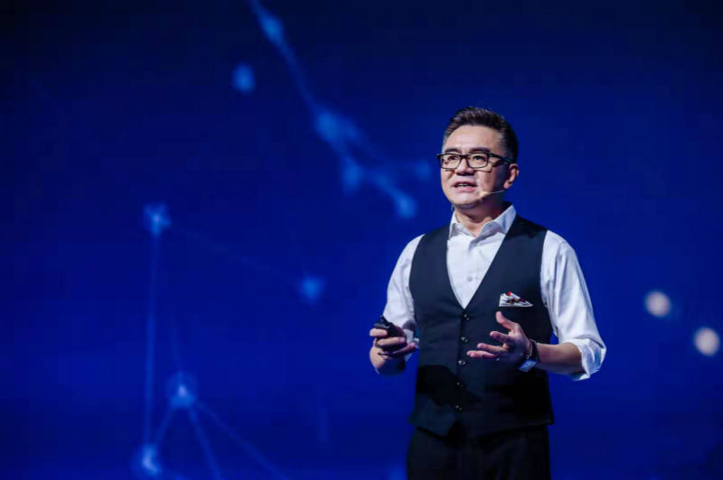 TCL智能终端王成：把自己定位成传统硬件设备，未来会越走越窄