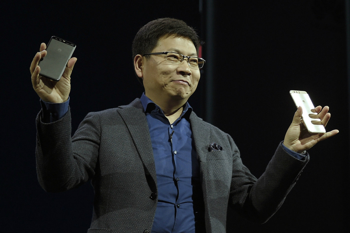 余承东：华为决不做家电，今年智能手机将做到世界第一 ｜直击AWE