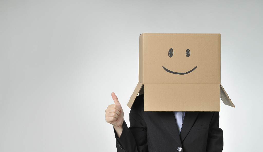 “夸夸群”满足了你的精神，也满足了他的钱袋