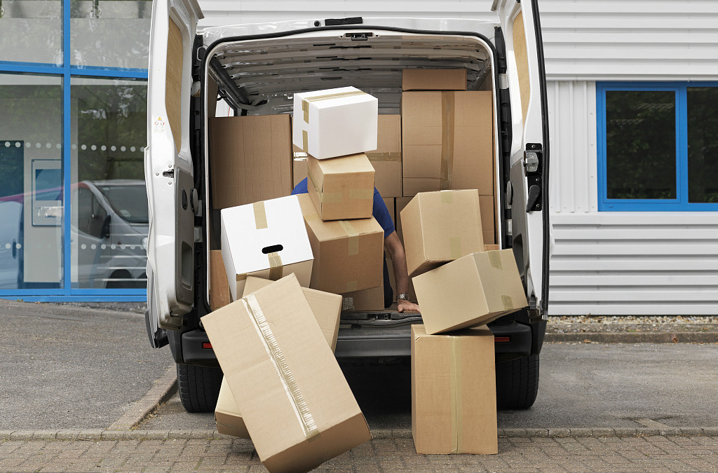 快递员、便利店的“小九九”与“大收入”