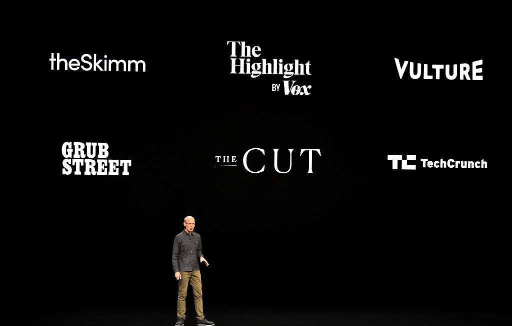 变软的苹果，正在复制腾讯