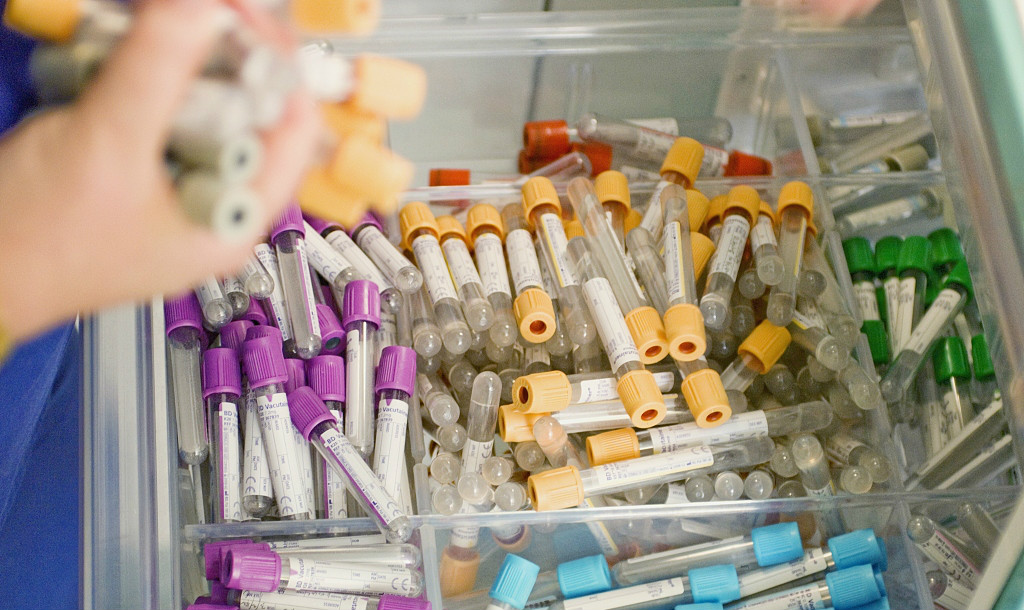 寄血验子，赴港杀女……9012 年了，这些依然在发生