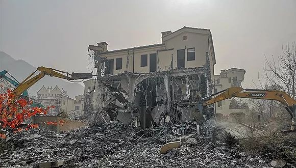 石家庄“削山造地”事件背后：地产富豪的隐秘掘金术