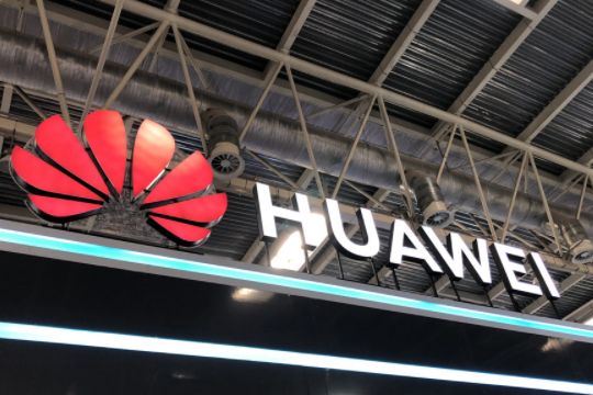 任正非：美国对华为打击，首先是打击运营商业务｜CEO说