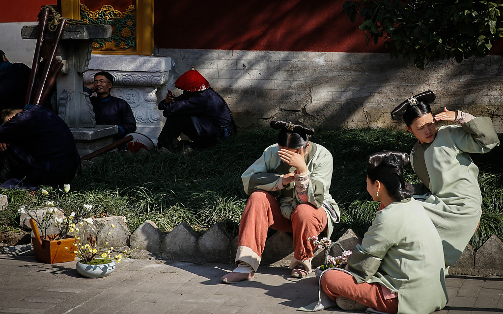 影视公司都是如何转型过冬的？