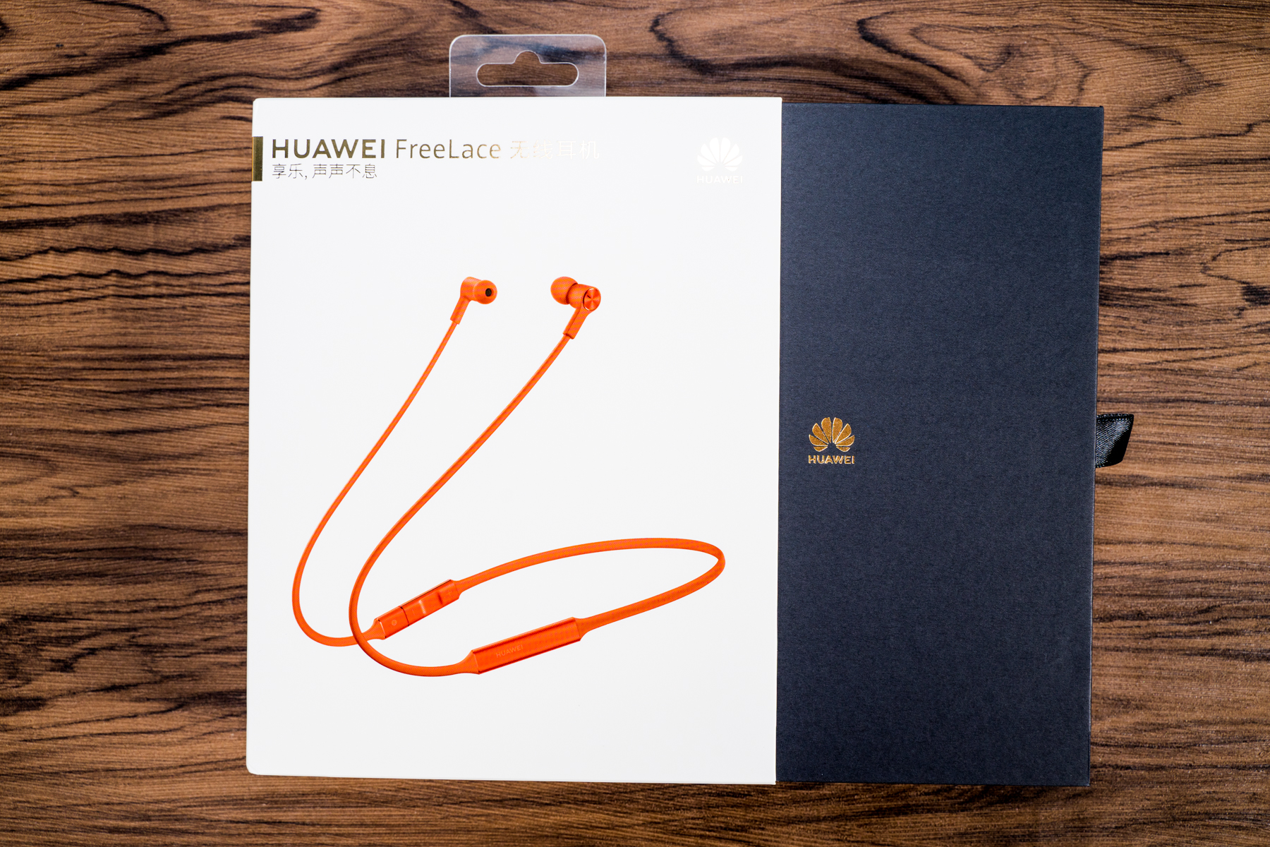 搭载HiPair闪连快充，华为FreeLace耳机可以“无限续航” | 钛极客