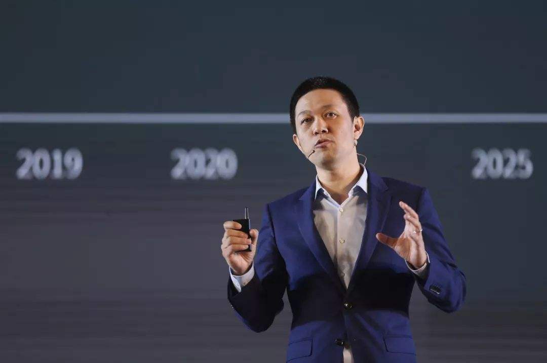 蔚来ceo李斌回击自媒体质疑:蔚来车主值得所有的尊重丨钛快讯