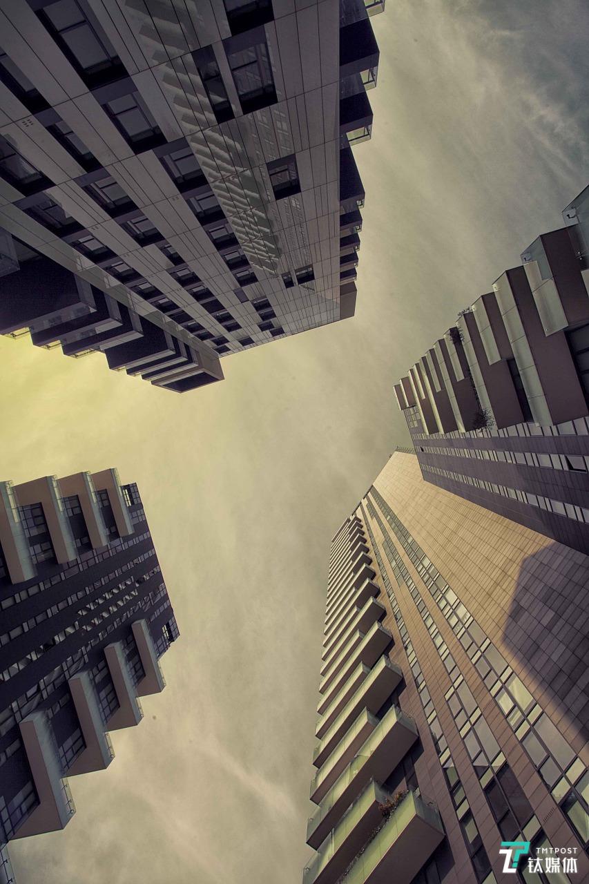 破局之道，豪门房企的“转型升级战”