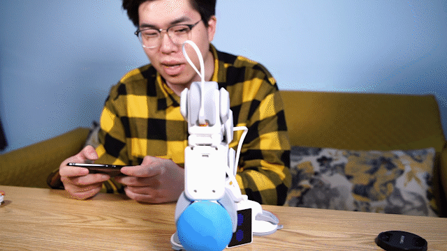 不止是玩具，它也是课本，灵跃模组机器人体验 | 钛极客