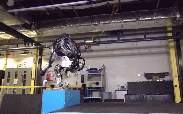 波士顿动力“被虐”十年对比