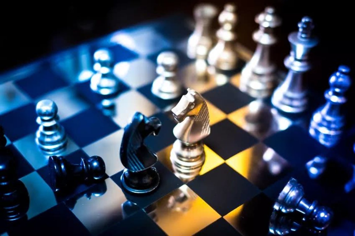 银行、零售、医药...谁预告了全年的好收成？