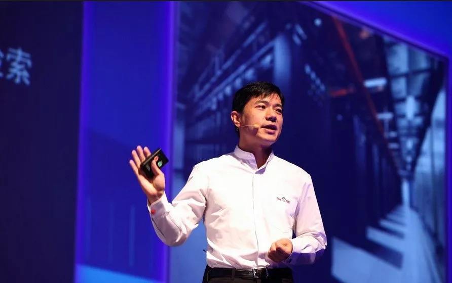 李彦宏：百度推出全球第一款带屏智能音箱，后来亚马逊、谷歌跟风