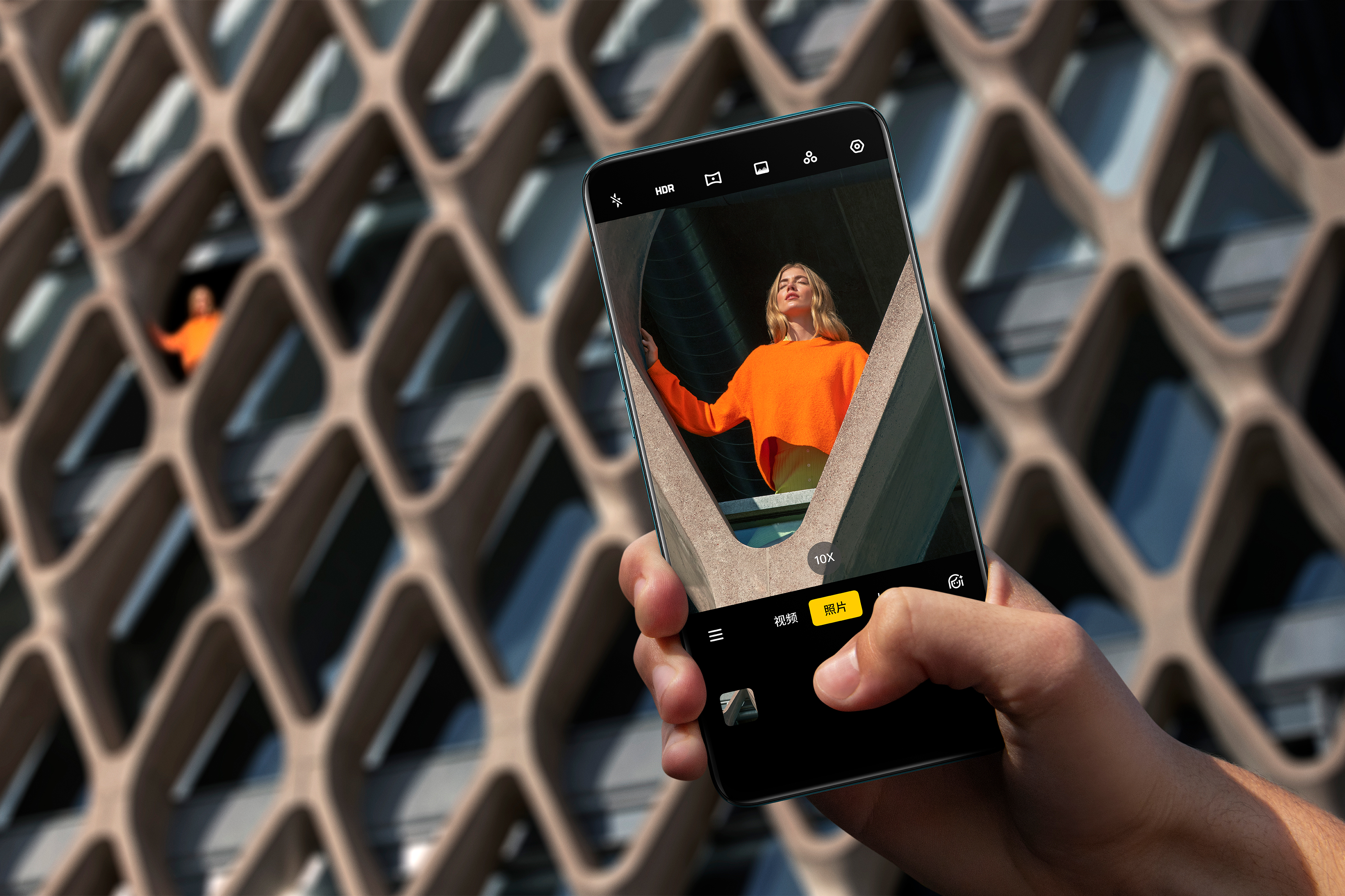 选择困难时代，手机黑科技要怎么打动你？