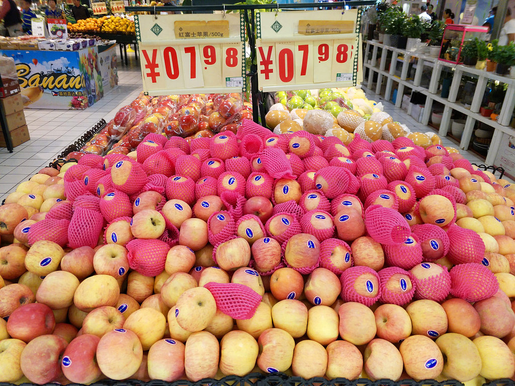 我们跑了北上深的水果批发市场，发现水果降价至少还要等3个月