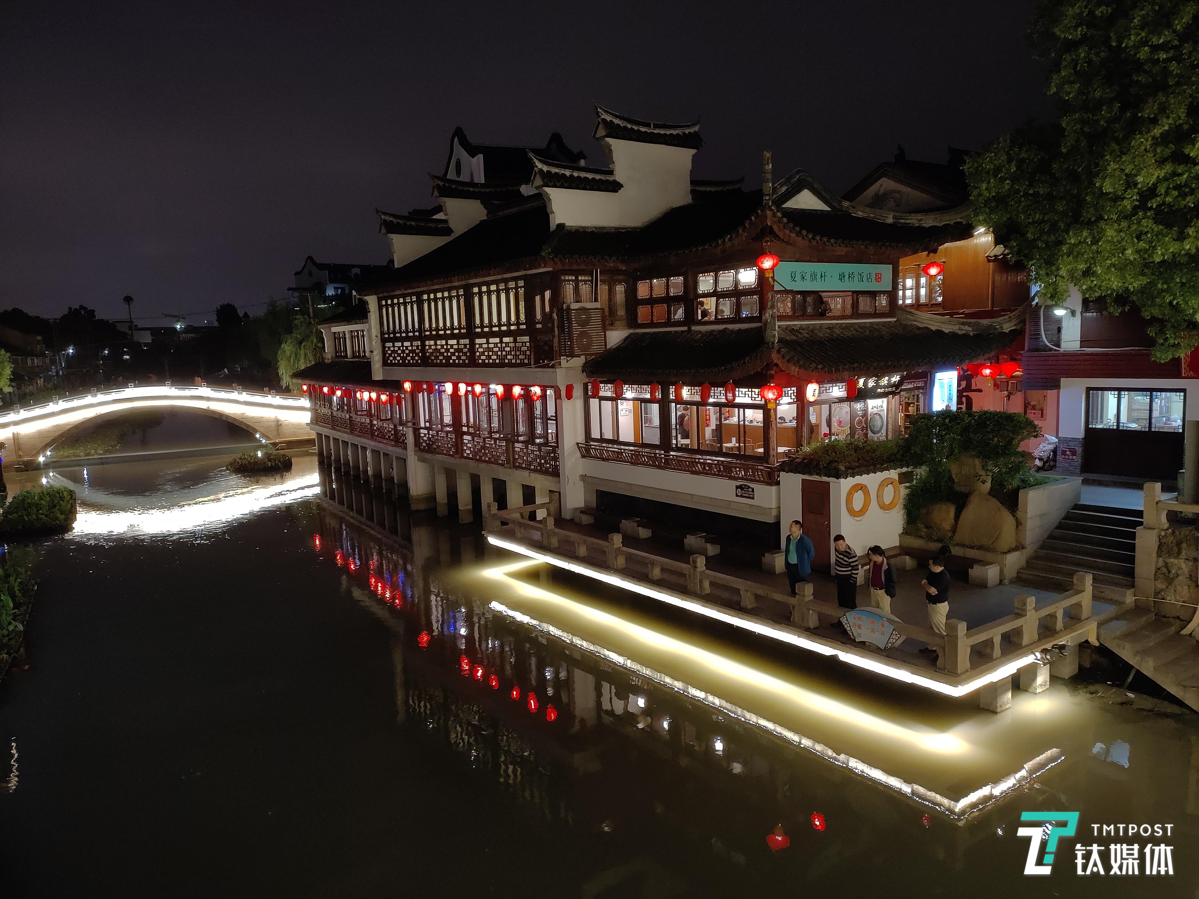 焦距：4.74mm，光圈f/1.7，ISO：1691