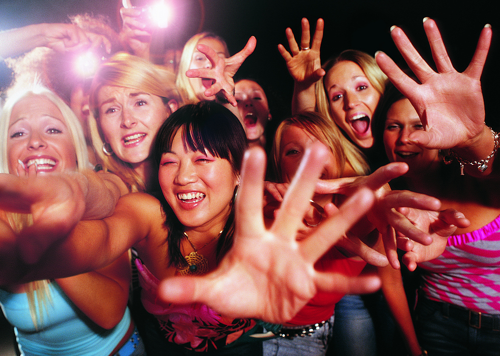 坤音娱乐微博追债令：音悦台欠款千万背后的险恶偶像江湖