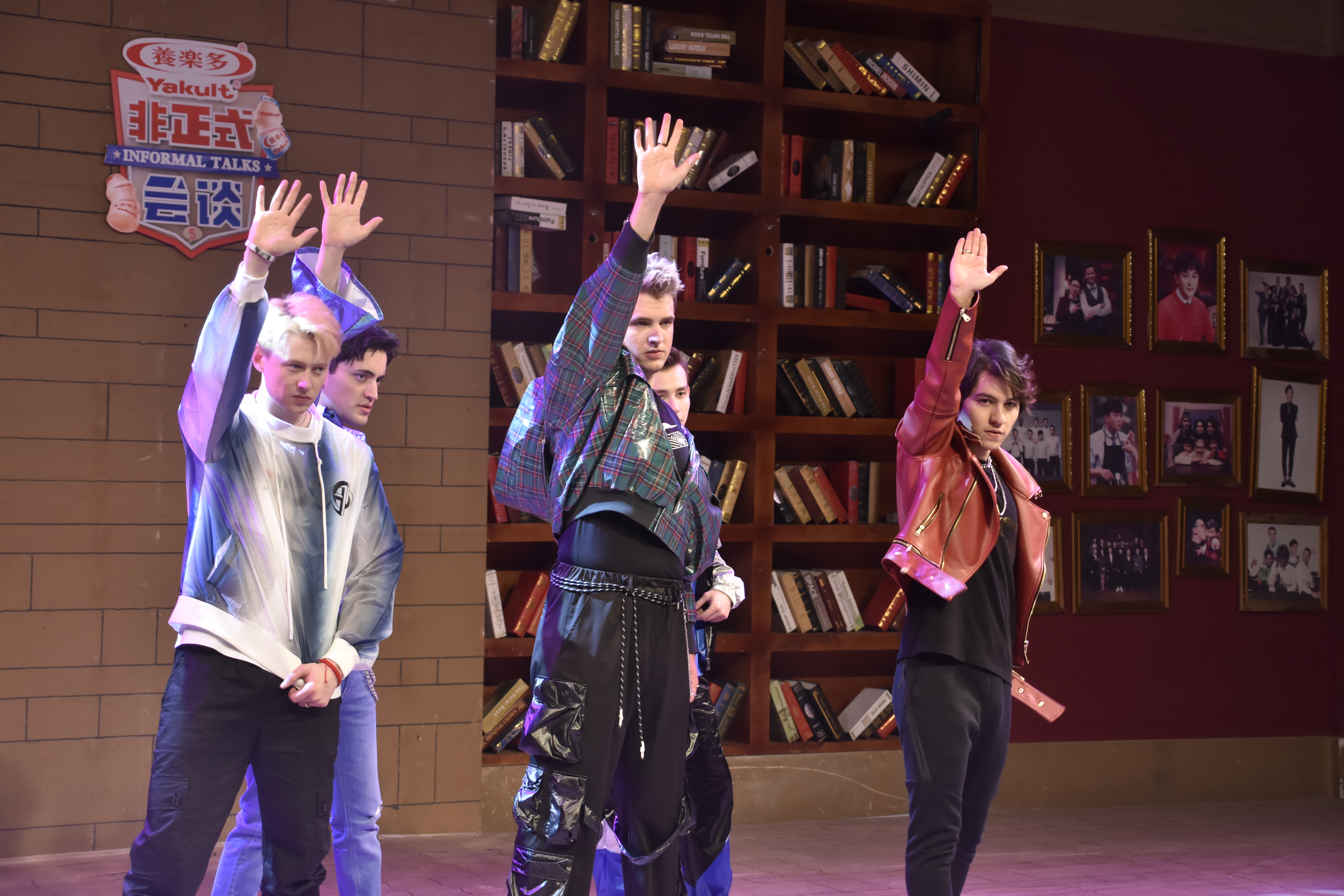 《非正式会谈》这档综艺已做到第五季：大幅度转变受众对他国人的认知