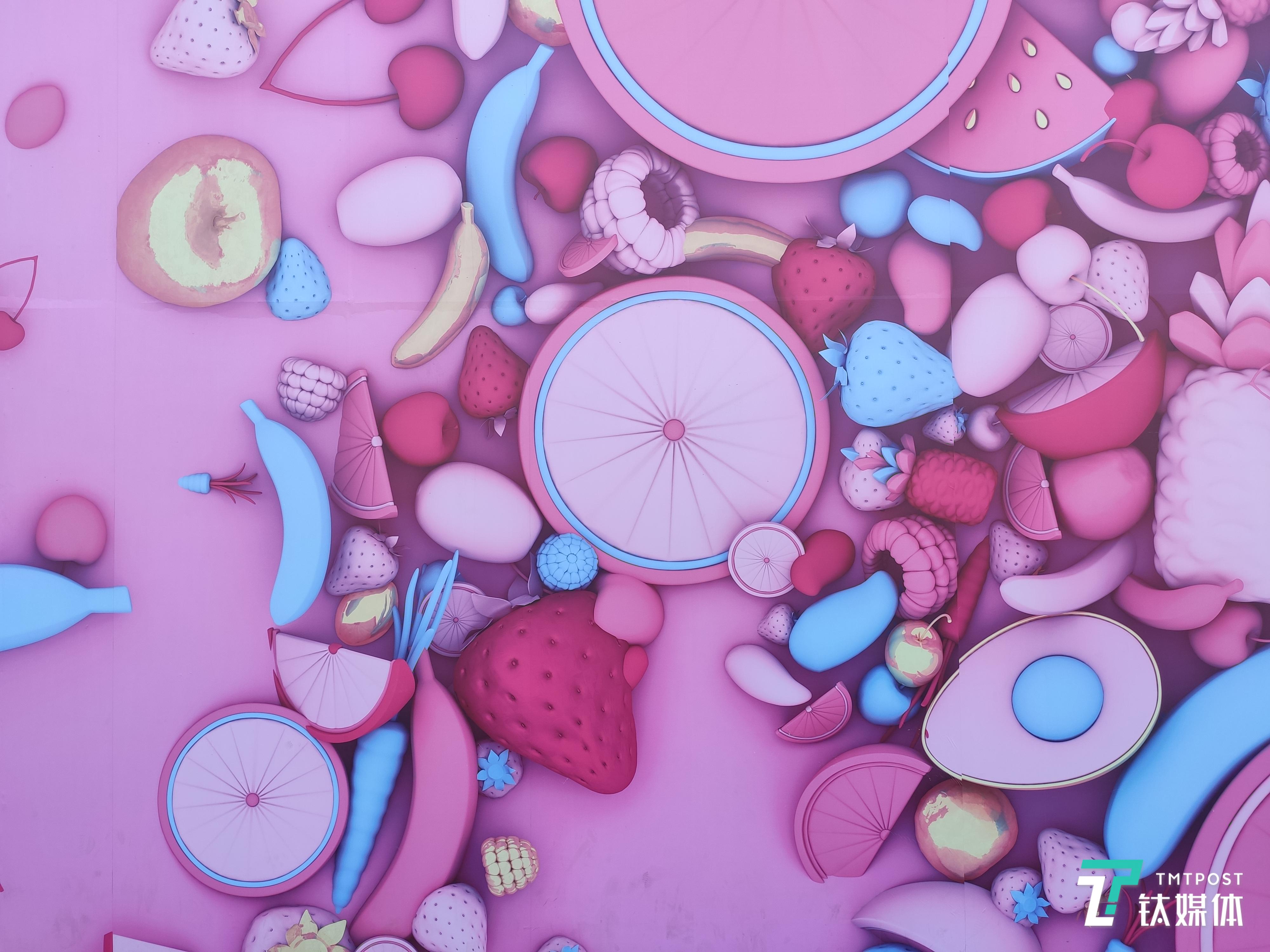 光圈:f/1.8 焦距:4.77mm ISO:112
快门:1/280秒