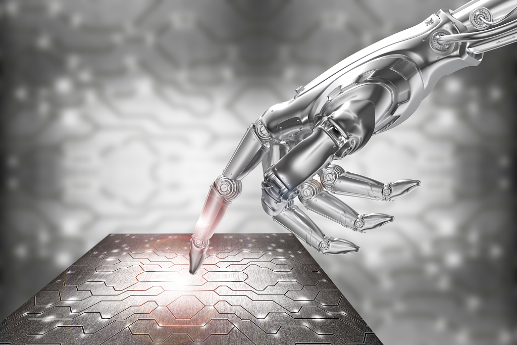 YC中国创始人陆奇：人工智能时代，芯片和底层软件基本都要重做