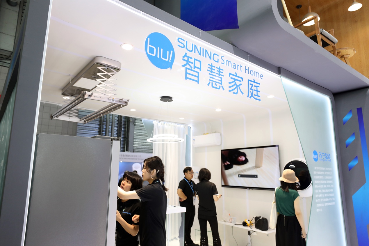 技术引领智慧零售新发展，苏宁展出三大智慧板块 | CESA 2019