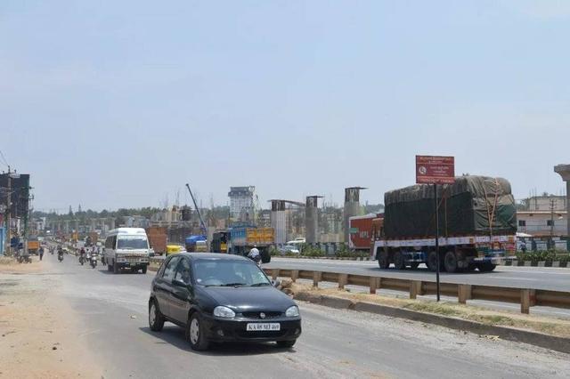 去往Jigani的路上