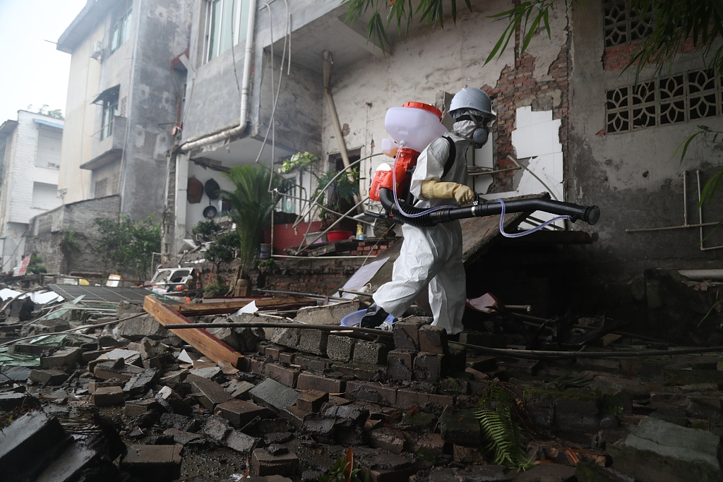 24小时：长宁地震生生死死的细节