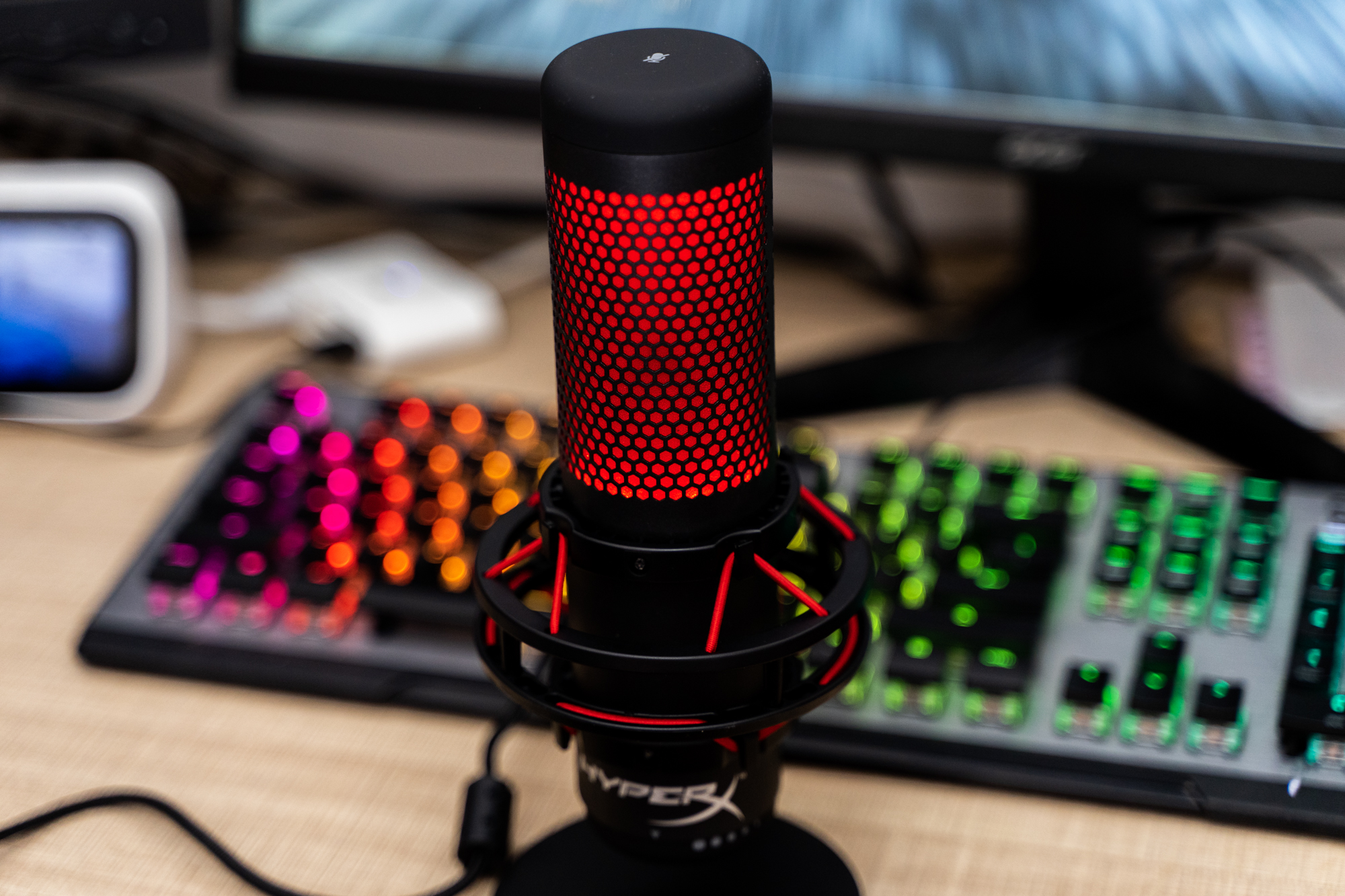 4种收音模式应对更多场景，HyperX Quadcast声浪电竞麦克风评测 | 钛极客