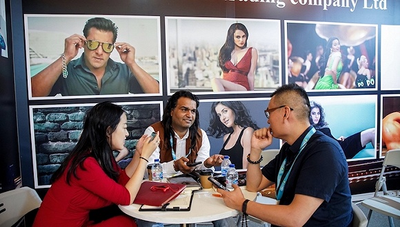 到上海寻找中国合伙人