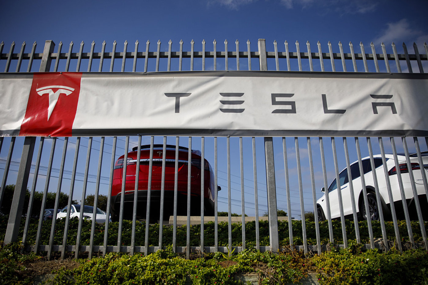假如特斯拉倒掉会发生什么？