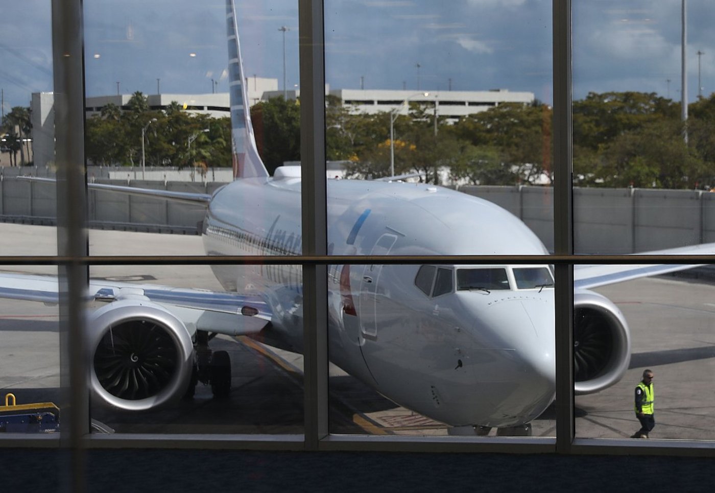 新财报净亏损近30亿美金，波音何时才能再“起飞”？