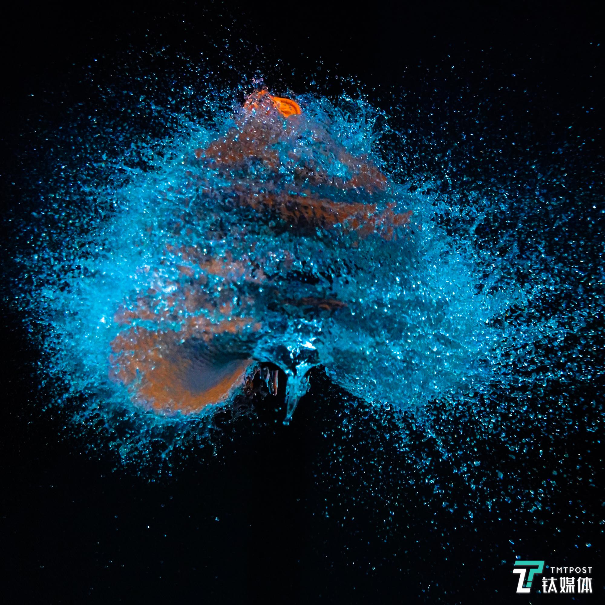 机身：索尼黑卡RX100 VII 焦距： mm 快门速度：1/10000s ISO:2500