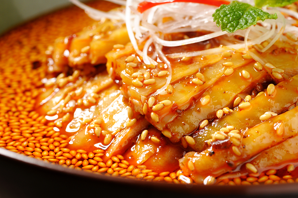 川菜出圈靠得是什么？