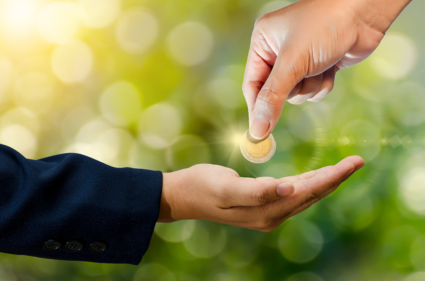 被亲友“好心”推荐买币：他们盯着佣金，机构盯着本金