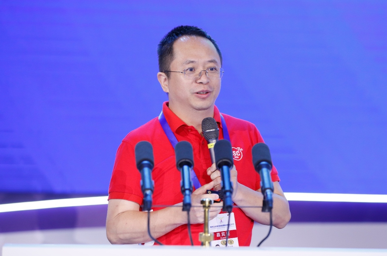 360周鸿祎：不能让传统制造业在智能化转型中“裸奔” | CEO说