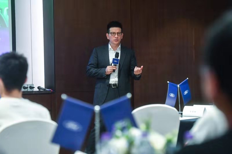 福特汽车（中国）有限公司信息技术移动出行平台及产品副总裁侯新海