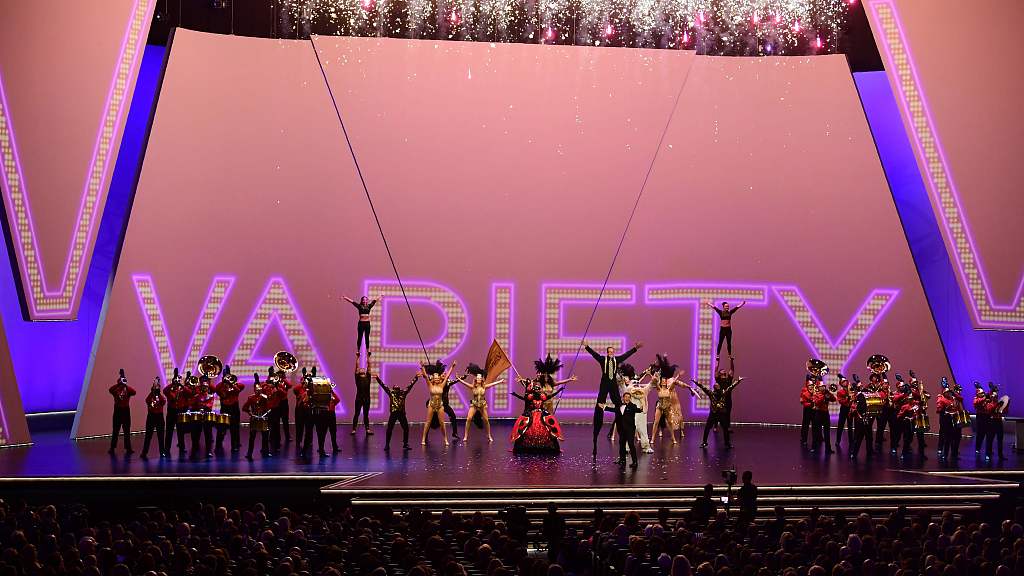 烂尾《权游》凭什么爆冷艾美奖？