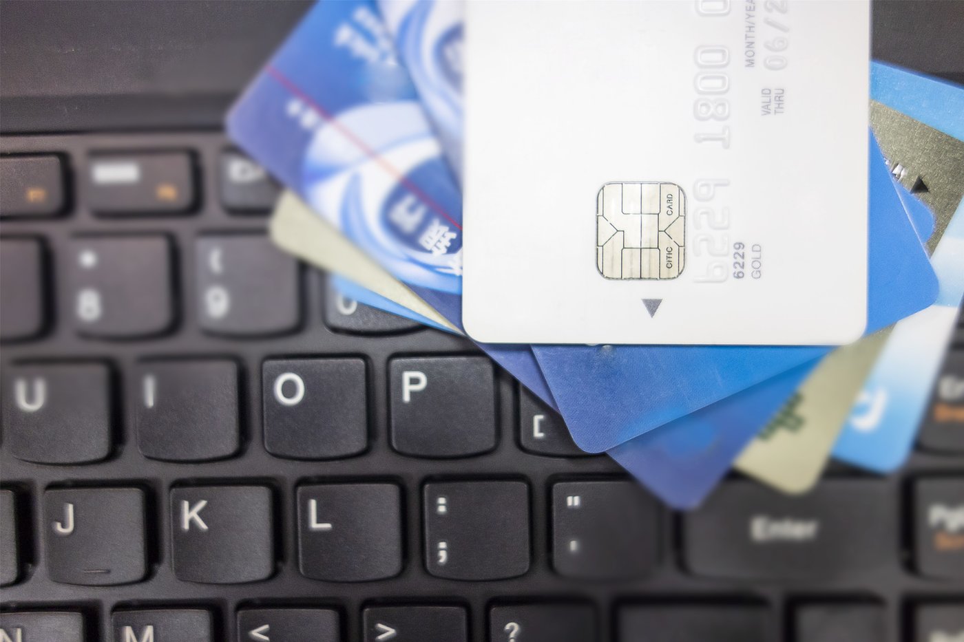 百行征信僵局，腾讯阿里困兽之斗