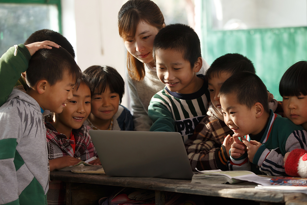 引导社会资本，鼓励金融机构……政策终于对在线教育释放利好