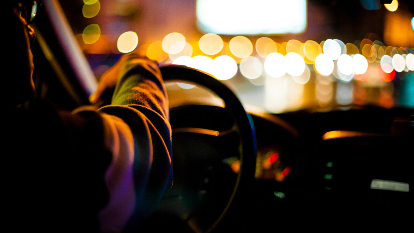 不买电动汽车就不能跑网约车？