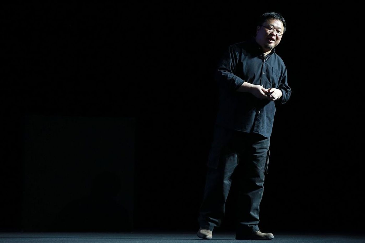 营销罗永浩，尴尬小野烟？