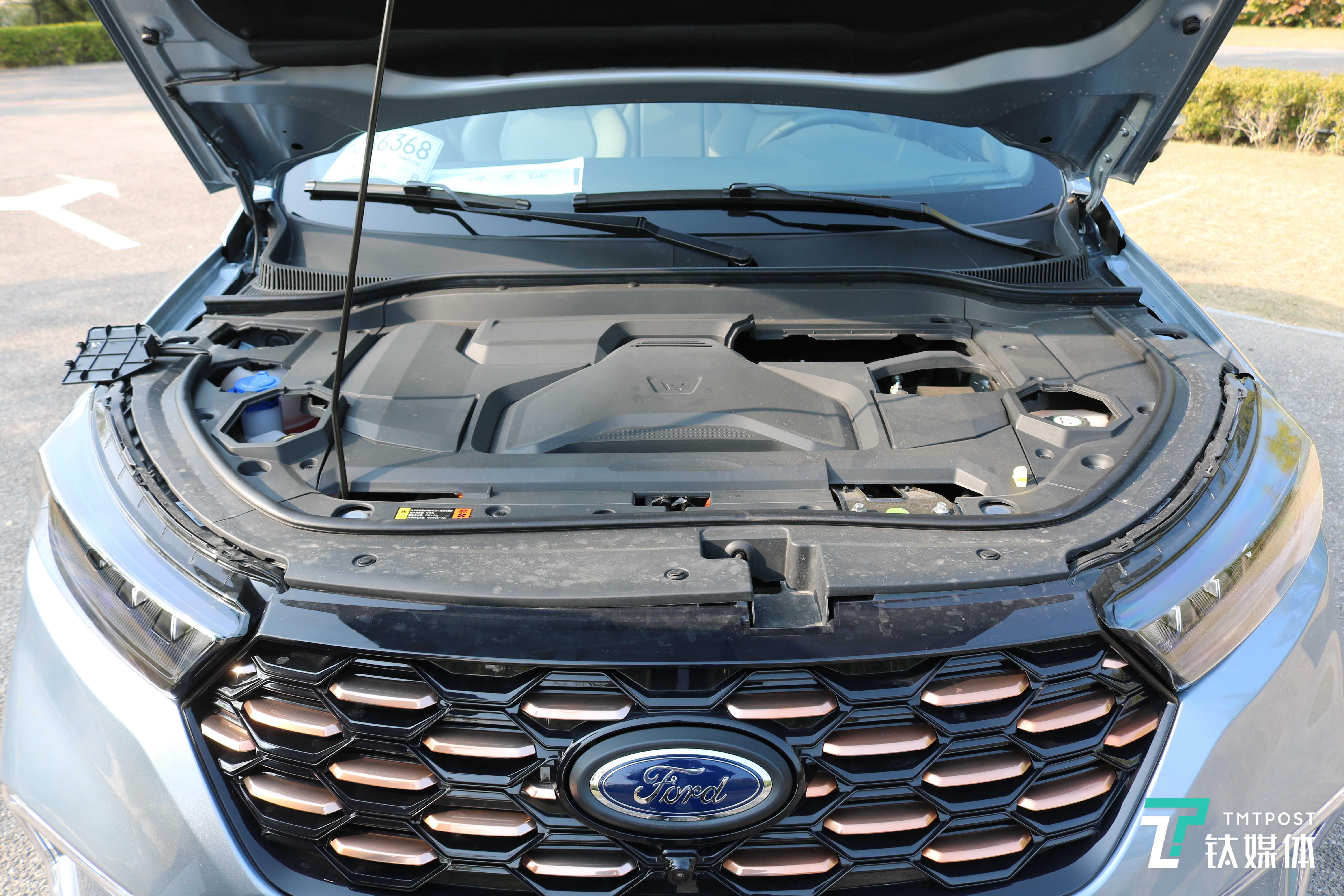 电动机布置在前车头